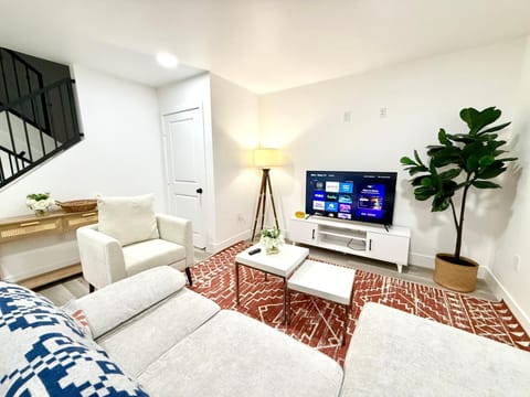 Shared lounge/TV area