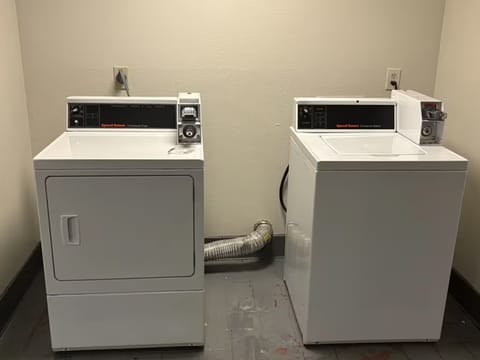 Quality Inn & Suites East Point - Atlanta Area Hotel in College Park