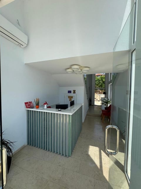 Otto Hotel Hotel in Ksamil