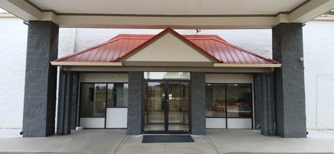 Red Roof Inn Leeds Hotel in Leeds