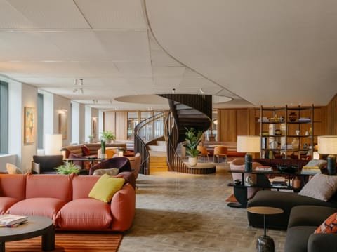 Shared lounge/TV area