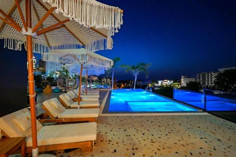 Sunlight Hotel Hotel in Ksamil