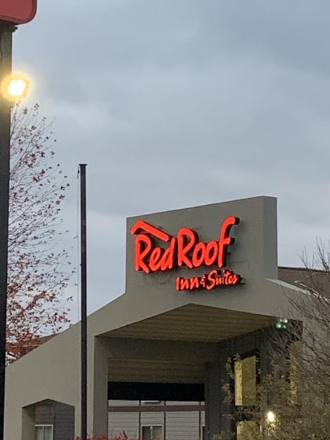 Redroof Inn &Suites  Hotel in Wisconsin