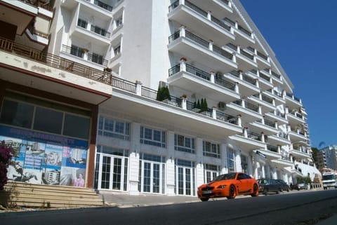 Apartments Flower Residence Apartment hotel in Sarandë