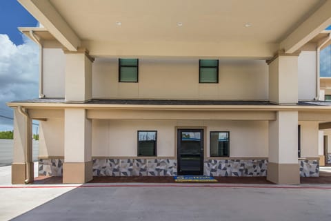 Scottish Inns and Suites Hitchcock TX Hotel in La Marque