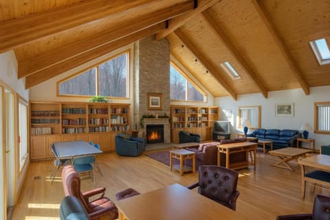 Shared lounge/TV area