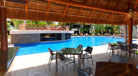 Poolside bar