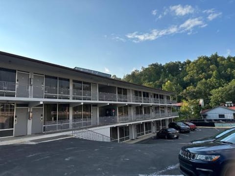 Timber Ridge Lodge Gatlinburg Hotel in Gatlinburg