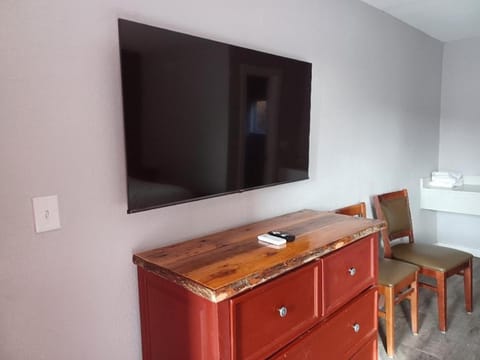 Mountain Inn Gatlinburg Inn in Gatlinburg