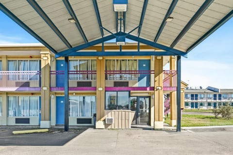 Luxury Inn By Hotel O Hattiesburg, MS Hotel in Hattiesburg