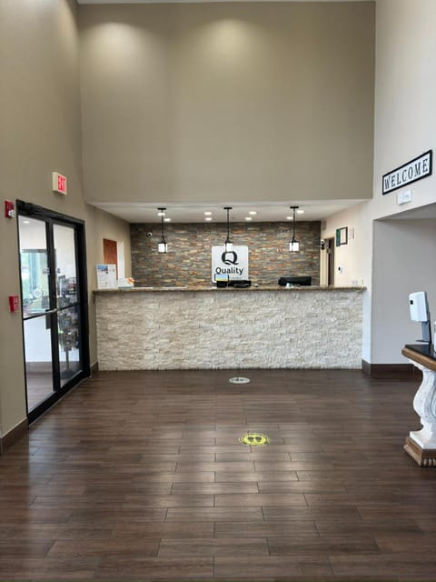 Quality Inn & Suites Pine Bluff Hotel in Pine Bluff