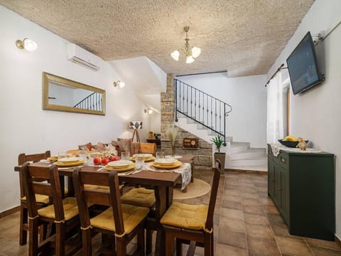 Rustic Villa with Pool near Krka Park Resort in Šibenik-Knin County, Croatia