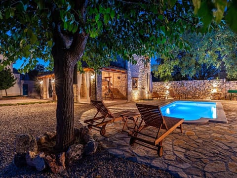 Rustic Villa with Pool near Krka Park Resort in Šibenik-Knin County, Croatia