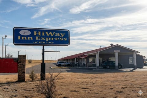 HiWay Inn Express Elk City Route 66 Hotel in Elk City