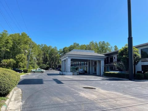 Guest Inn Motel in Lake City