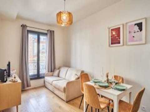 Charming apartment in Boulogne, "Passage" district Hotel in Paris