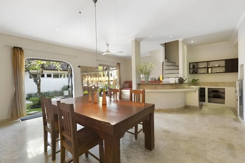 Happy Together By Kresna Hospitality Hotel in Kuta