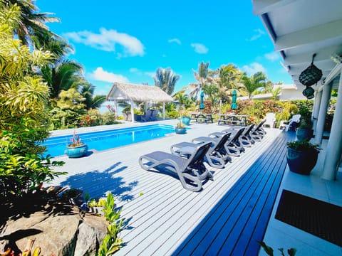 Natura Beach Pool Villa 1 Hotel in Takitumu District