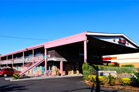 Beaverton Budget Inn Motel in Beaverton