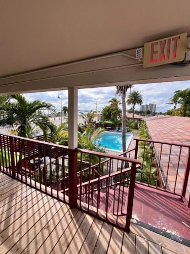 Blue Heron Bridge Hotel and Dive Club Hotel in Riviera Beach