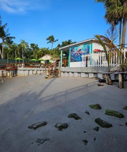 Blue Heron Bridge Hotel and Dive Club Hotel in Riviera Beach