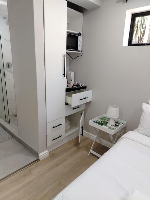 Amenity (Guest room)