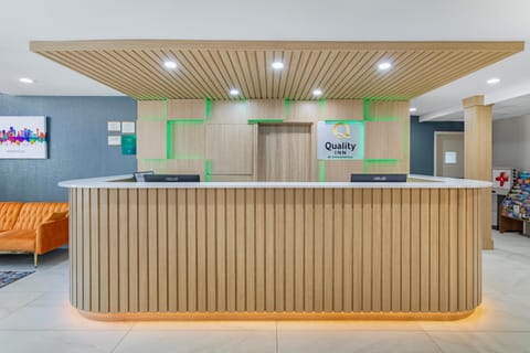 Quality Inn Knoxville West Cedar Bluff i40/i75 Bed and Breakfast in Cedar Bluff