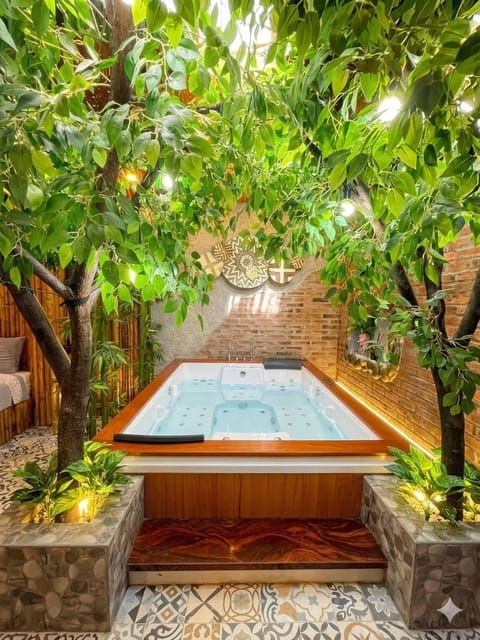 Bathtub
