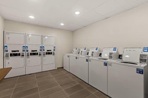 Everhome Suites Stockbridge Atlanta Hotel in Stockbridge