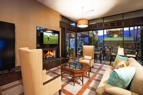 Shared lounge/TV area