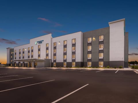 WoodSpring Suites Prattville - Montgomery North Hotel in Millbrook