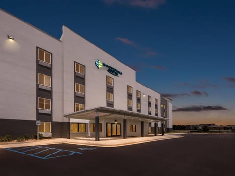 WoodSpring Suites Prattville - Montgomery North Hotel in Millbrook