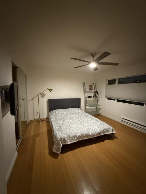 Barrington Condo Apartment hotel in Westwood