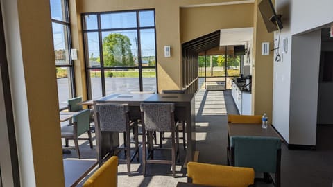 Clarion Pointe McDonough Hotel in McDonough