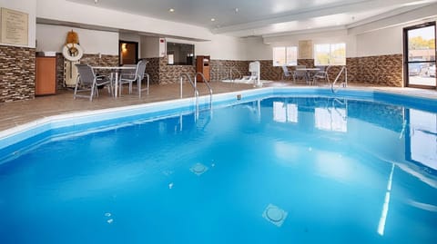 Old Mill Inn Hotel in Omaha