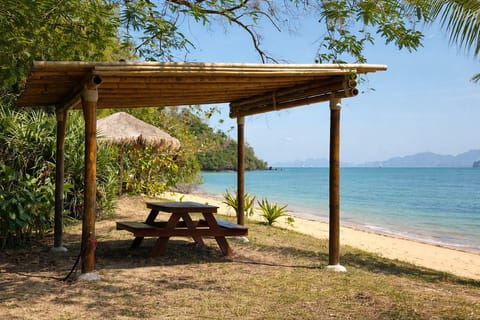 The Woods Beachfront Tent Resort in Krabi Changwat