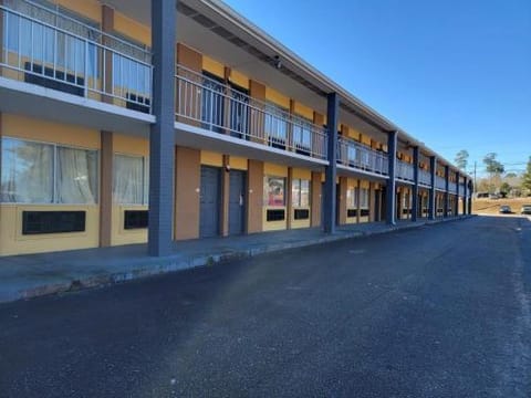 Executive Inn & Suites Motel in Dothan