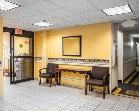 Rodeway Inn & Suites Milwaukee Airport Hotel in Milwaukee