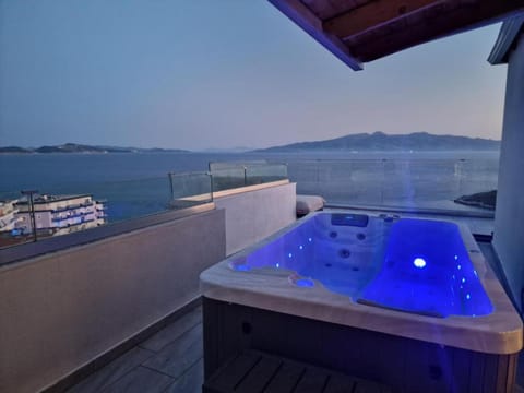 Elite Sea View Jacuzzi Penthouses Apartment hotel in Sarandë