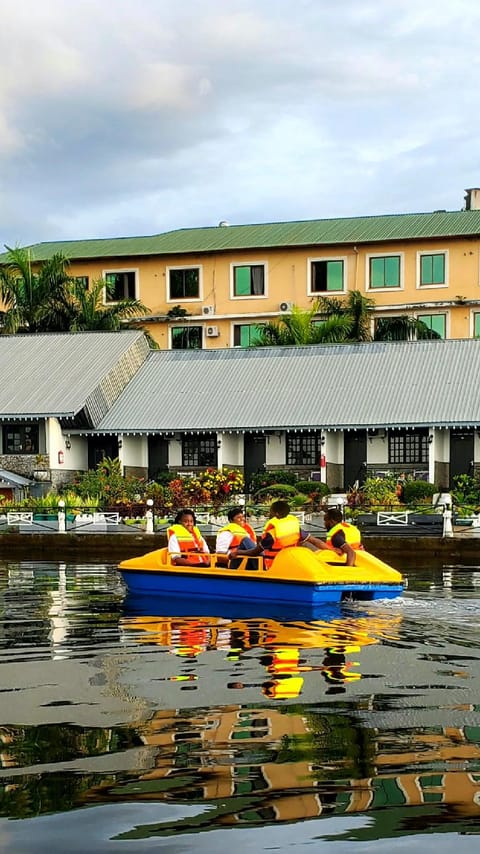 Water sports (motorized)