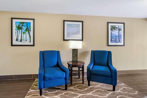 Comfort Inn & Suites St. Pete - Clearwater International Airport Hotel in Pinellas Park