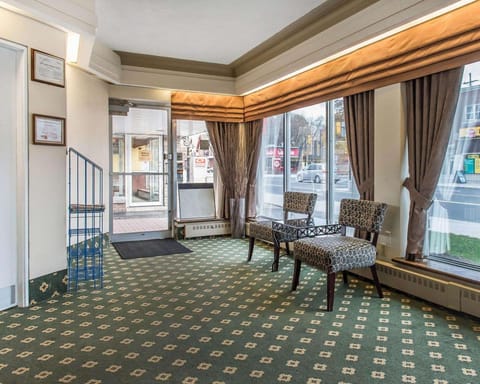 Econo Lodge Downtown Hotel in Gatineau