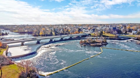 Ramada by Wyndham Arnprior Hotel in Arnprior