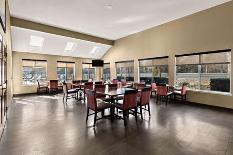 Comfort Inn & Suites Sequoia Kings Canyon Hotel in Three Rivers