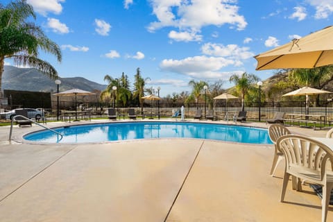 Comfort Inn & Suites Sequoia Kings Canyon Hotel in Three Rivers