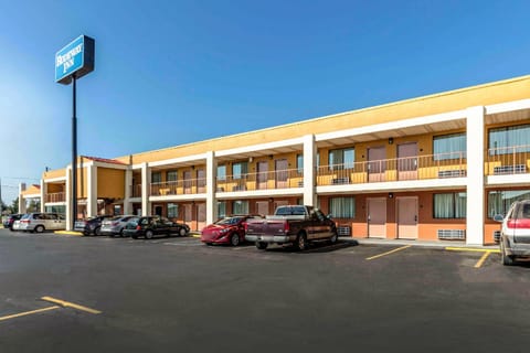 Rodeway Inn Prattville I-65 Hotel in Millbrook