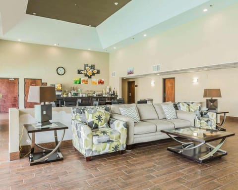 Quality Inn & Suites North Montgomery Hotel in Montgomery