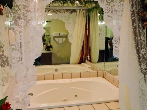 Country Hearth Inn & Suites Union City Motel in Tennessee