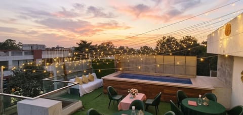 Private pool