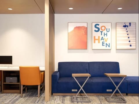 Holiday Inn Express & Suites Joplin Southeast Hotel in Joplin